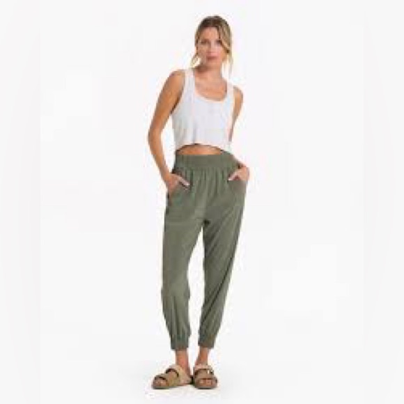 Vuori Pants - Vuori green Villa jogger pants